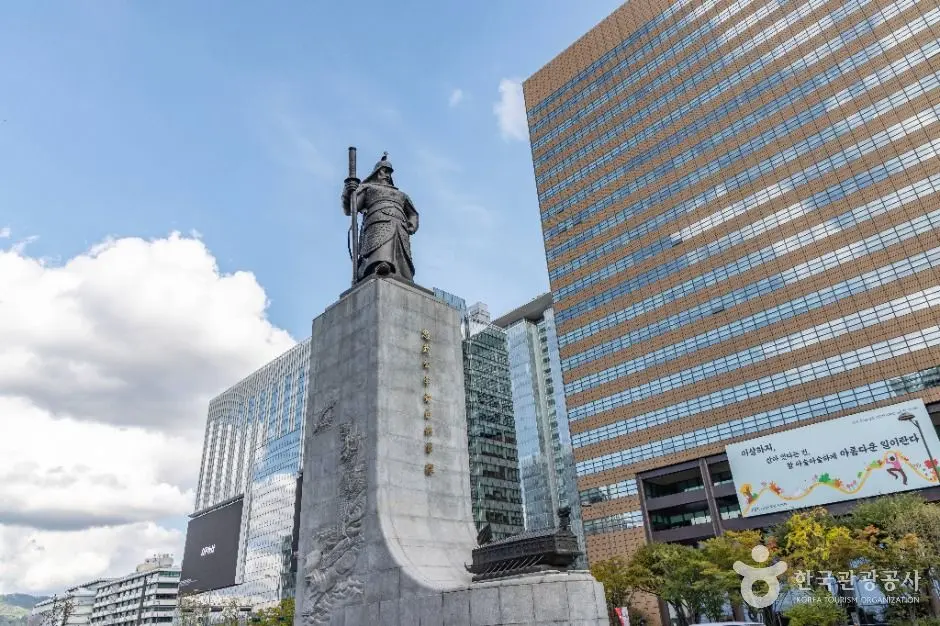 서울_충무공 이순신 동상 (4)