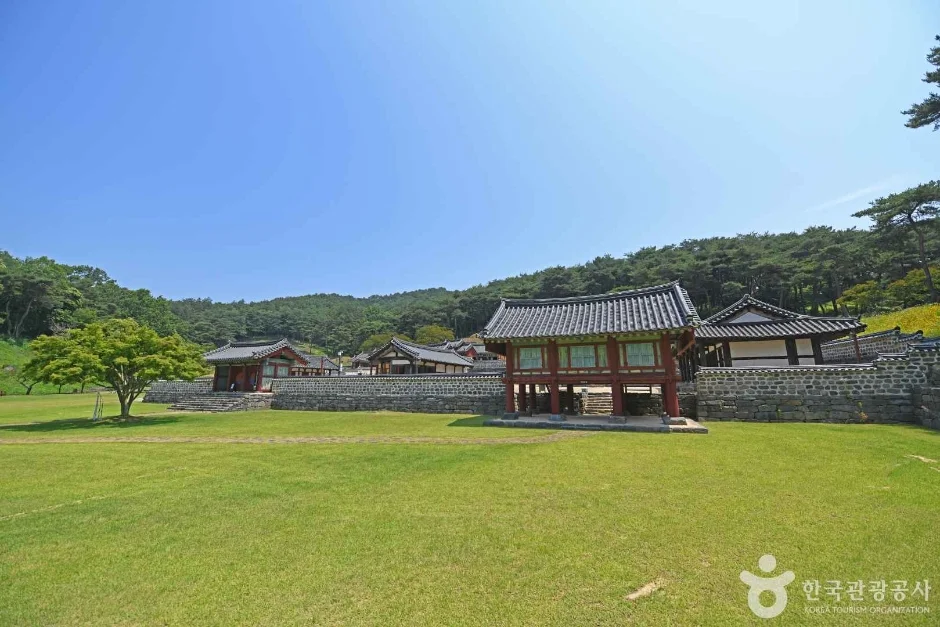 서천 문헌서원, 역사와 자연 품은 봄 산책 코스와 주차 정보