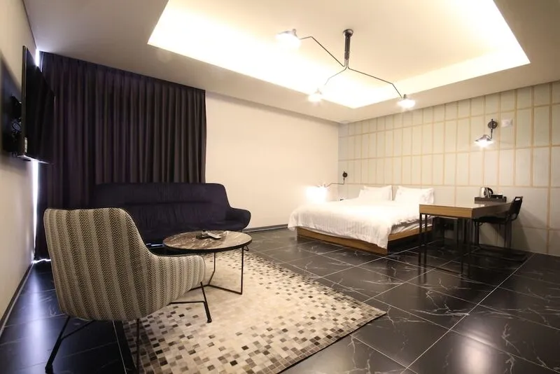 에코스테이 호텔