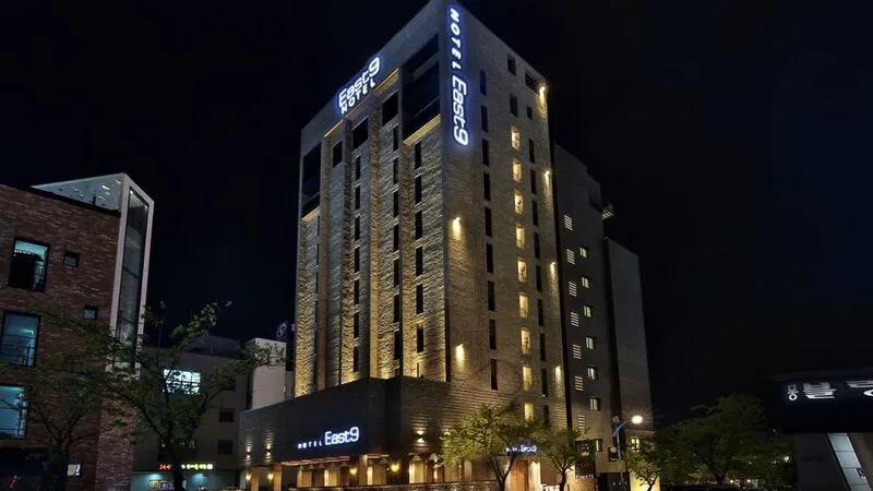 호텔 이스트나인