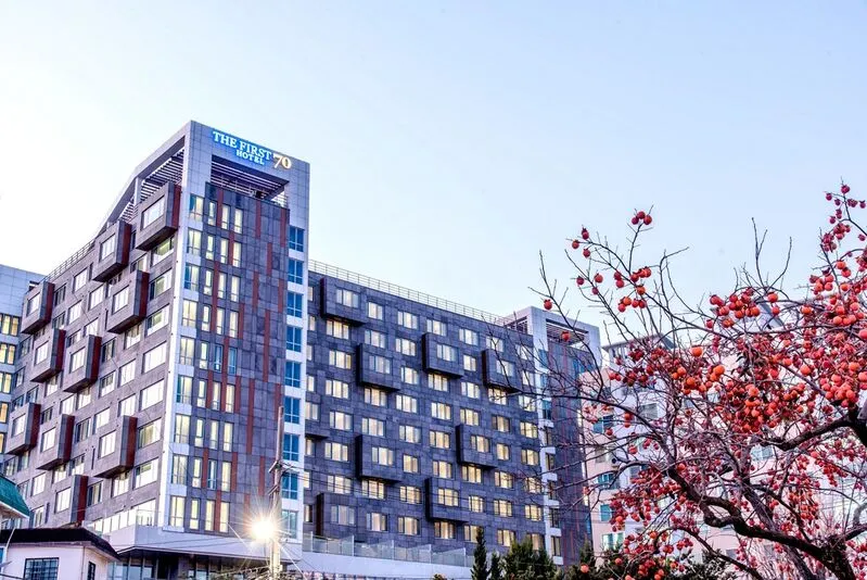 더퍼스트70 호텔