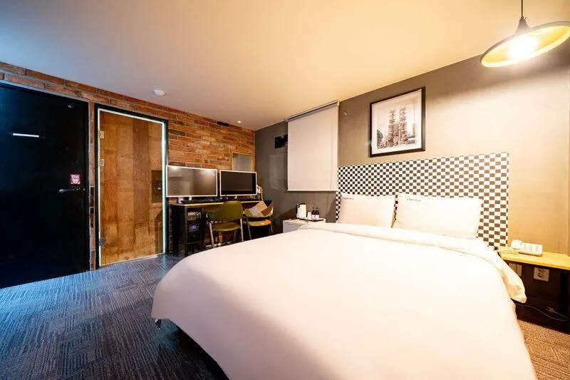 부산 연산동 The Lua(더루아)