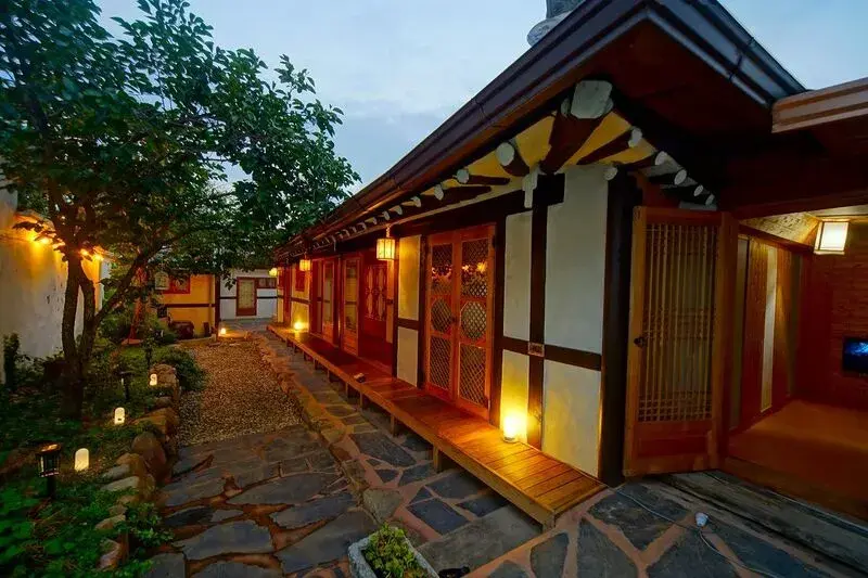전주 한옥마을 홍시 한옥 펜션