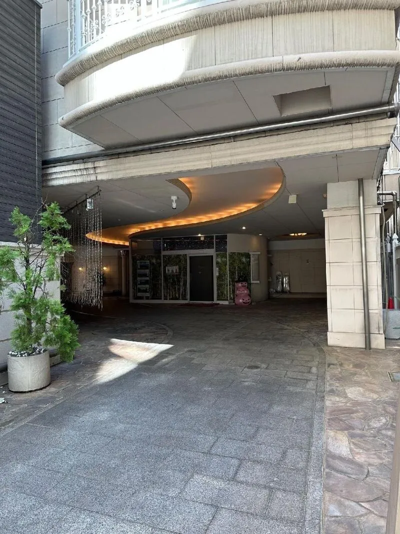 Hotel Hyper (Adult Only)