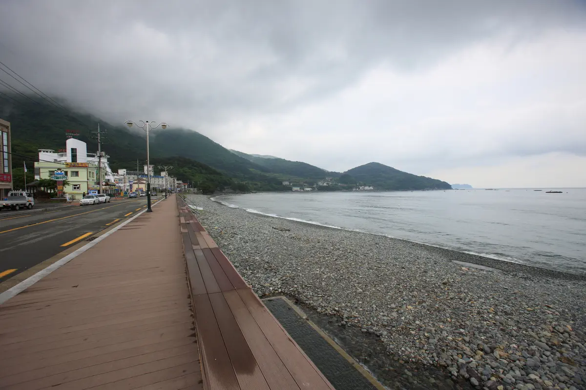 거제학동몽돌해변