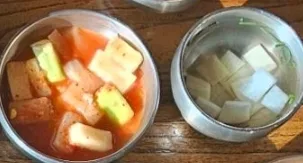 생생정보 가수 임주리 재하 통오리밀쌈 단골 맛집 스타밥집 식당 6