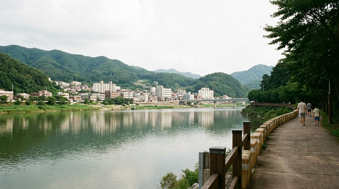 단양 남한강 수변 가족 산책은 짧은 왕복 동선이 안정적이다