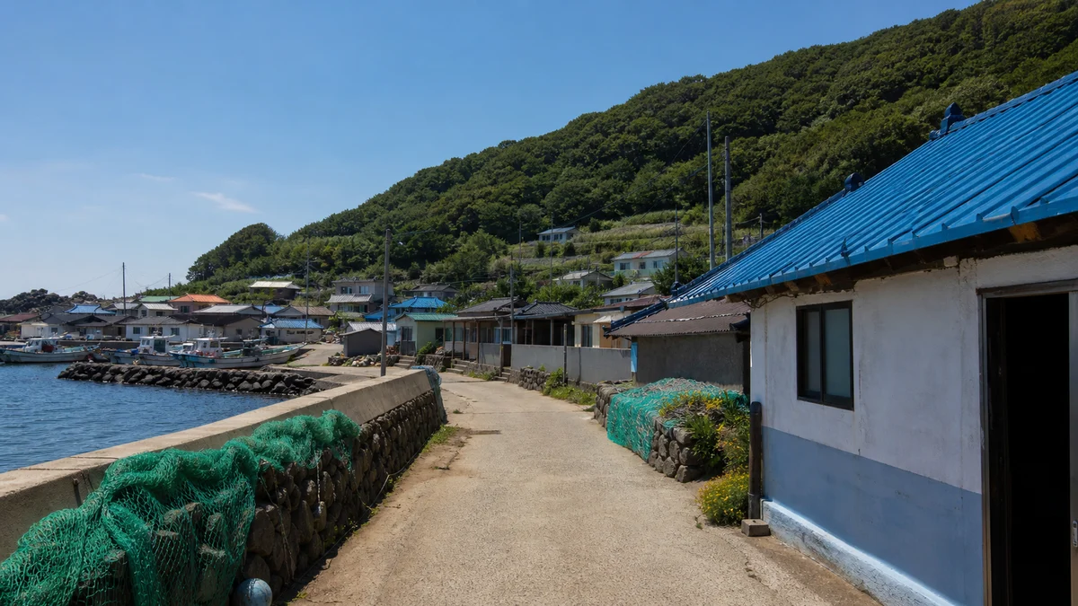 국가천연기념물 후박나무의 넓은 그늘