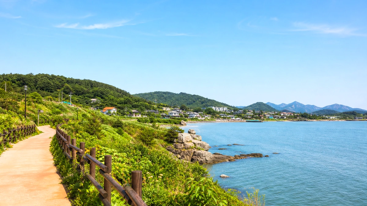 해남 남쪽 바다를 보는 밝은 산책길