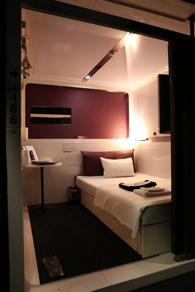 퍼스트 캐빈 미도스지 - 난바 호텔 사진