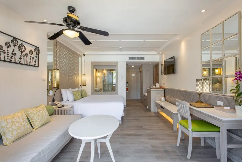 카타타니 푸켓 비치 리조트 호텔 사진