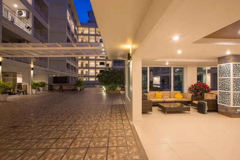 찬날라이 힐사이드 리조트, 카론 비치 호텔 사진