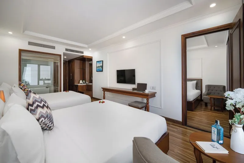 더 세일 호텔, 미케 비치 호텔 사진