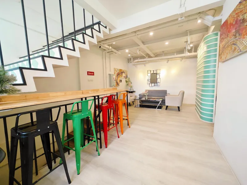 오스테이 아속 방콕 호텔 사진