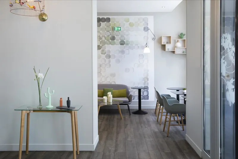 호텔 데스파니 호텔 사진