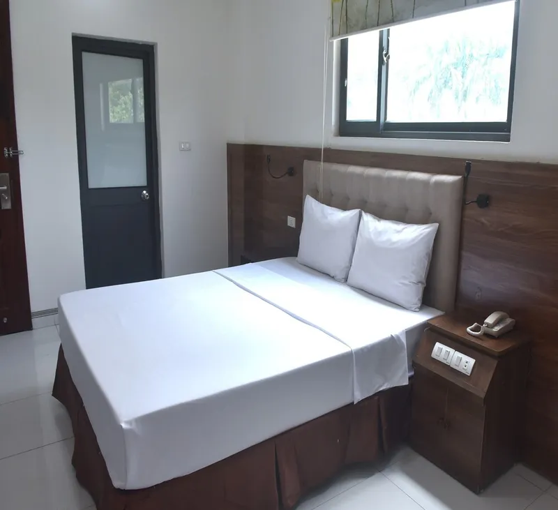 탄 항 호텔 근처 에메랄드 미딘 호텔 사진