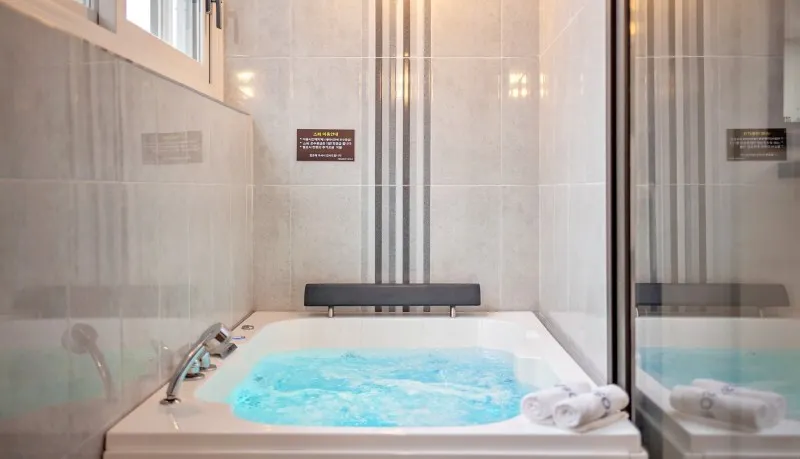 강릉 경포로사풀빌라 호텔 사진