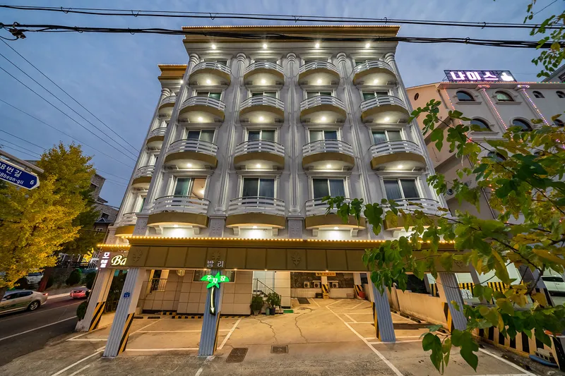 강릉 발리 호텔 사진