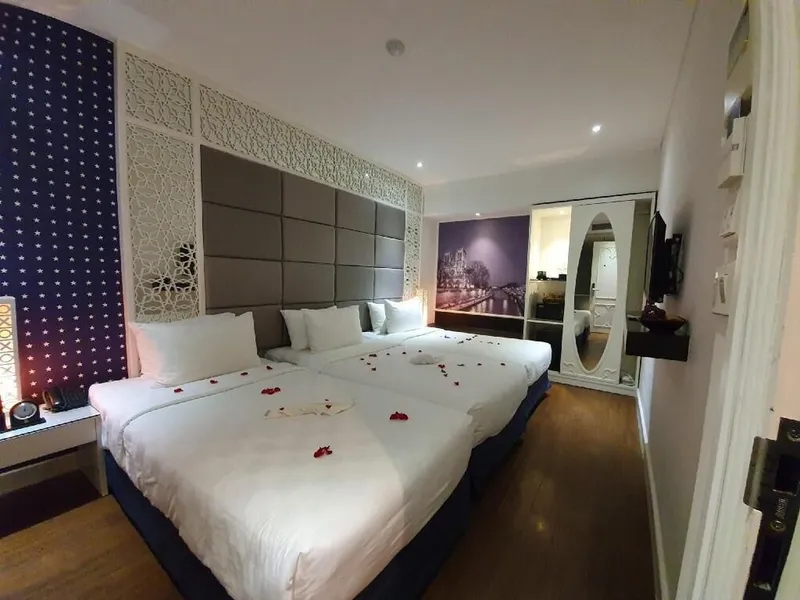 르 프티 프린스 레이크사이드 호텔 & 루프탑 바 호텔 사진