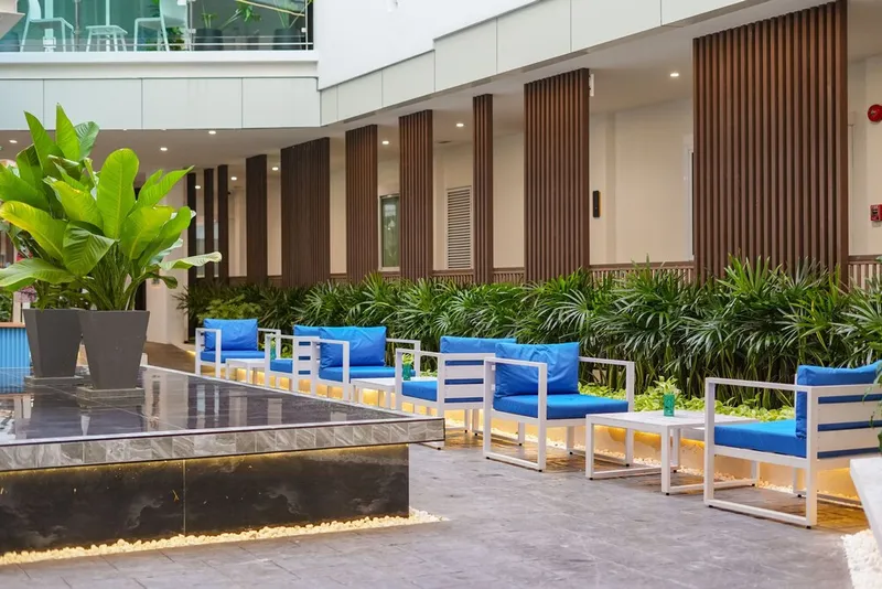 푸켓 찰롱 마리나 베이 뷰 호텔 사진