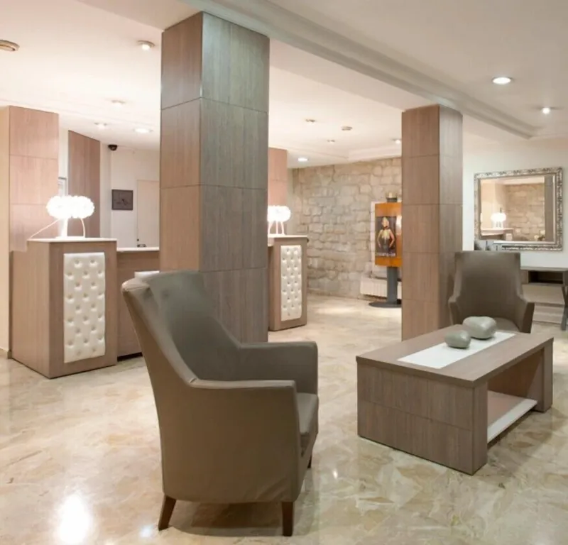 오텔 르브론 호텔 사진