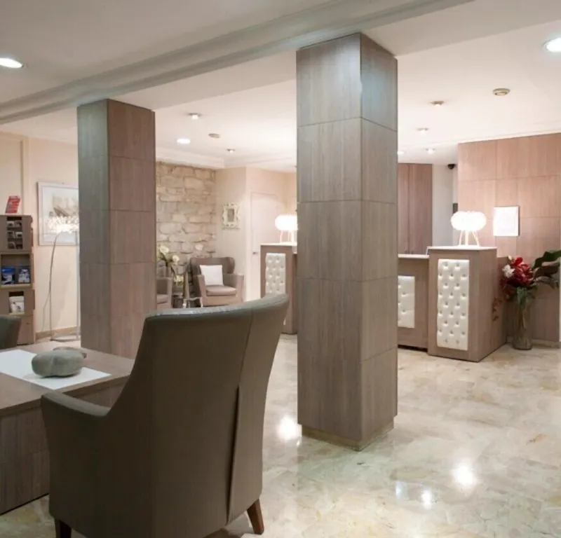 오텔 르브론 호텔 사진