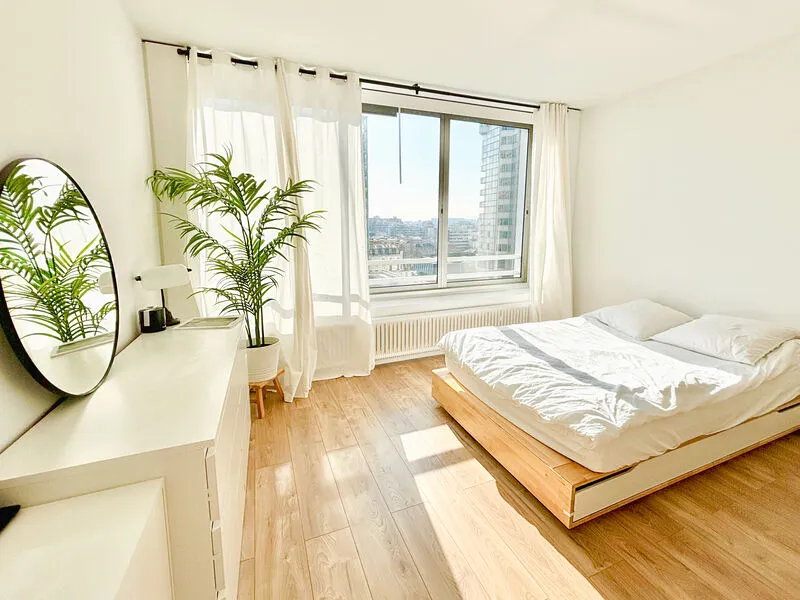 루루라라 1호점 파리 숙소 에펠탑 센느강변 바로 앞 넓은 현대식 아파트 독채 호텔 사진