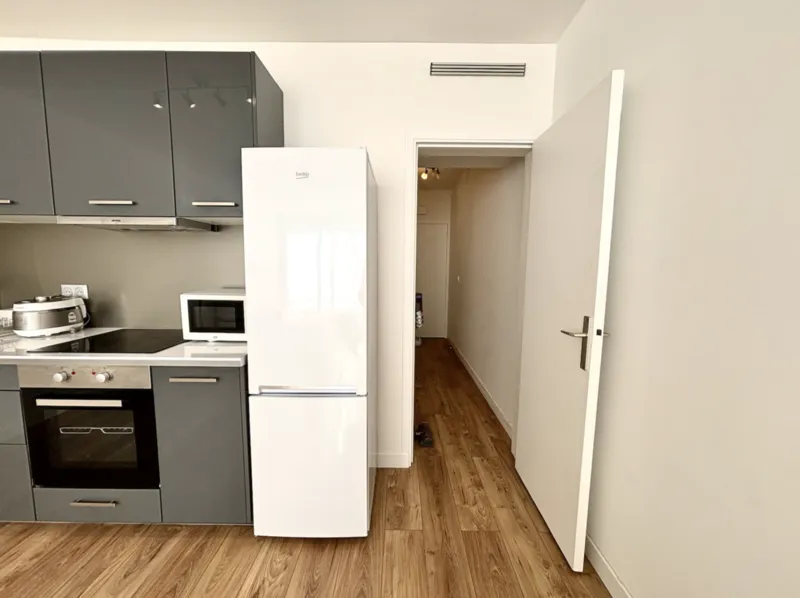 루루라라 1호점 파리 숙소 에펠탑 센느강변 바로 앞 넓은 현대식 아파트 독채 호텔 사진