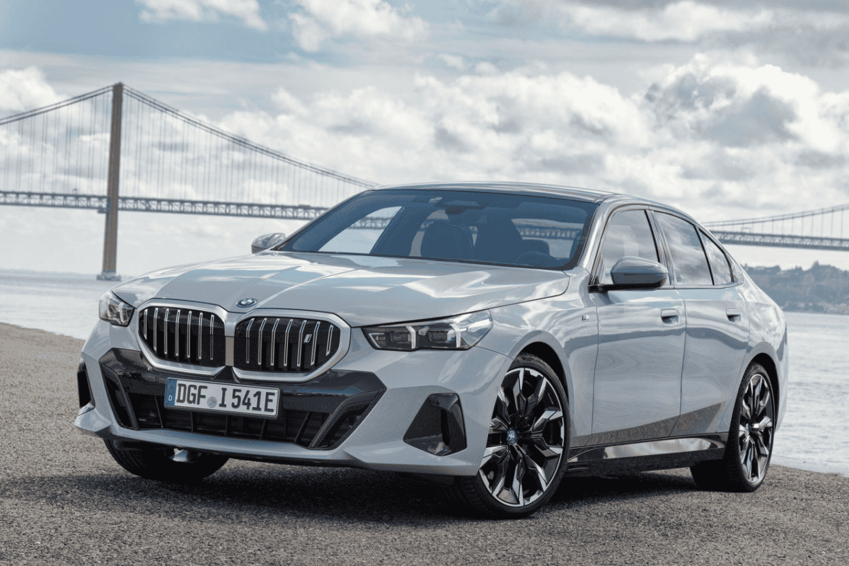 BMW i5 xDrive40 국내 인증 주행거리는 얼마?