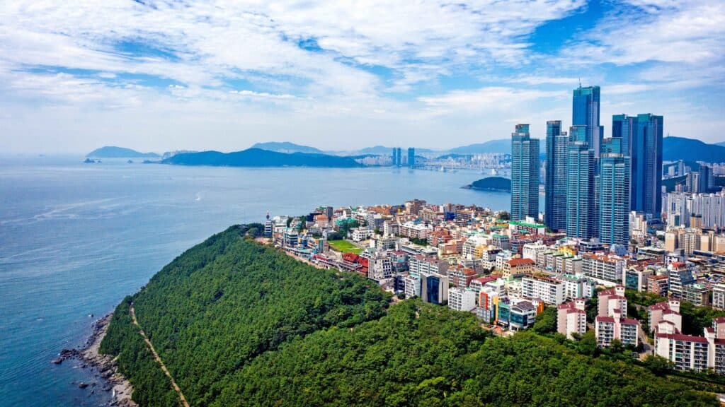 시원한 바닷바람을 느끼는 부산 해안도로 드라이브 코스 6선