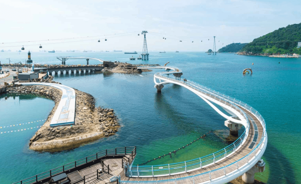 부산 송도 구름산책로
