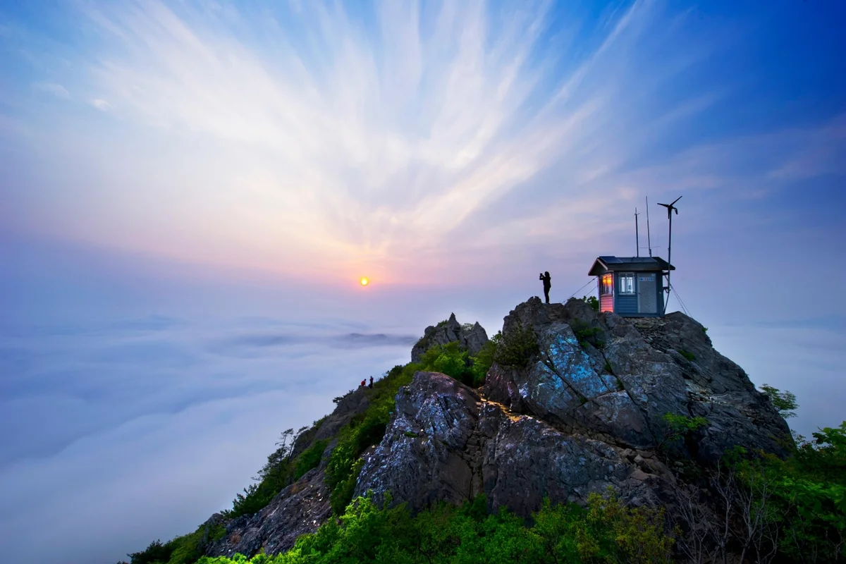 미륵산 정상